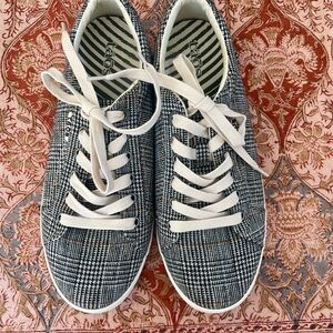 Taos Black Plaid Sneaker